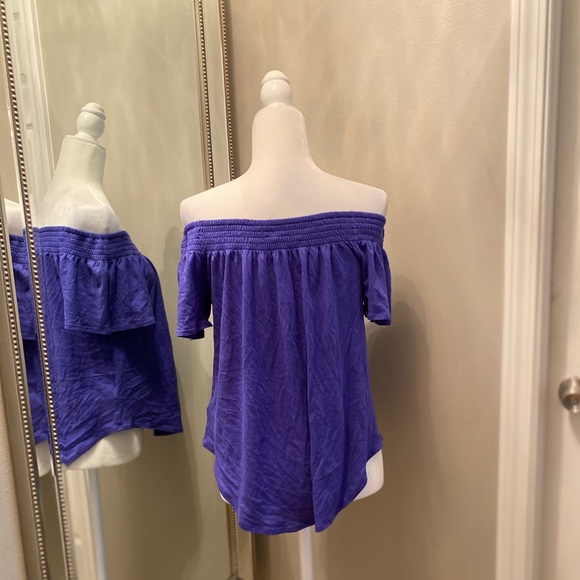 Express off the shoulder flowy top - Picture 2 of 3